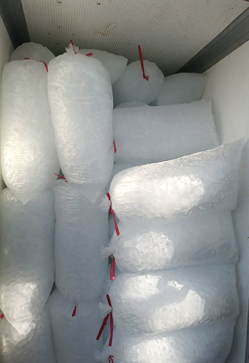Es Kristal segar untuk minuman